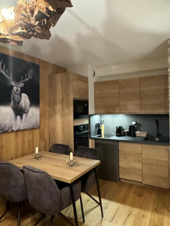 Cocon Au Coeur De Chamonix Avec Parking Gratuit Apartment Luaran gambar
