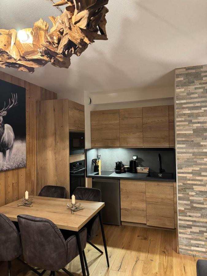 Cocon Au Coeur De Chamonix Avec Parking Gratuit Apartment Luaran gambar