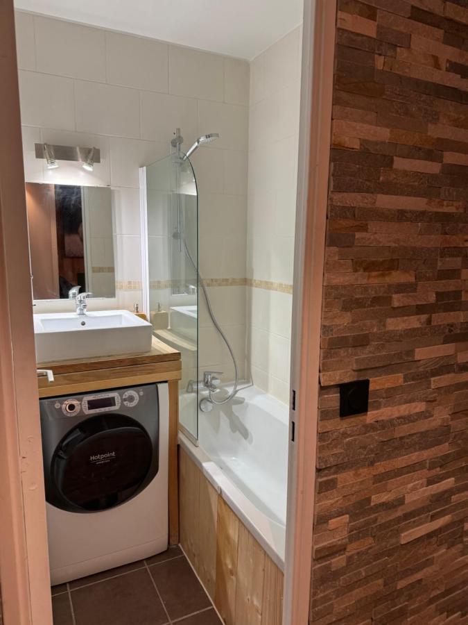 Cocon Au Coeur De Chamonix Avec Parking Gratuit Apartment Luaran gambar