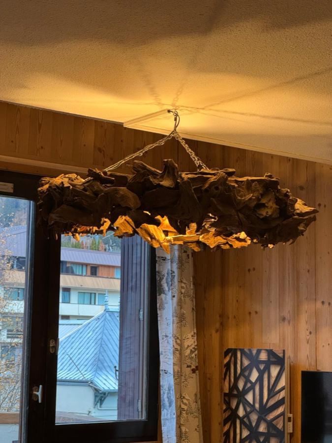 Cocon Au Coeur De Chamonix Avec Parking Gratuit Apartment Luaran gambar