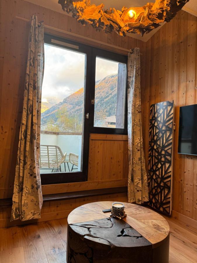 Cocon Au Coeur De Chamonix Avec Parking Gratuit Apartment Luaran gambar