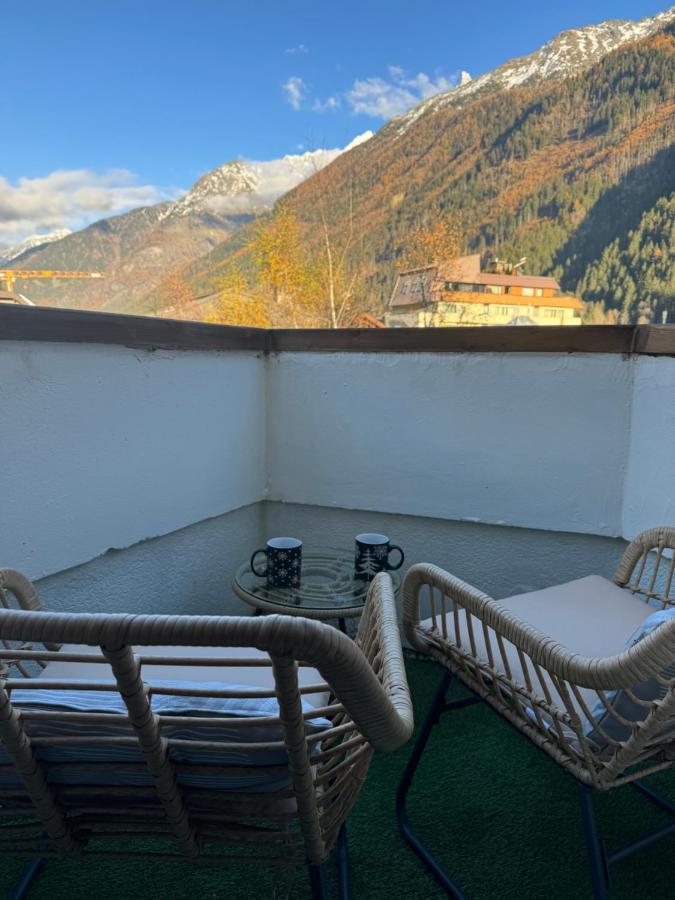 Cocon Au Coeur De Chamonix Avec Parking Gratuit Apartment Luaran gambar